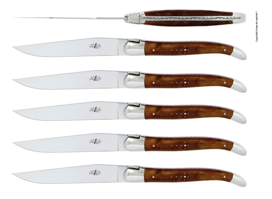 Sett med 6 spisekniver, håndtak av tre