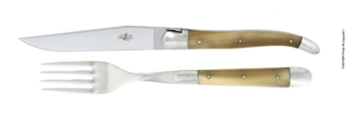 Kniv og gaffel, skaft i lyst horn, polert, Tradition - Forge de Laguiole