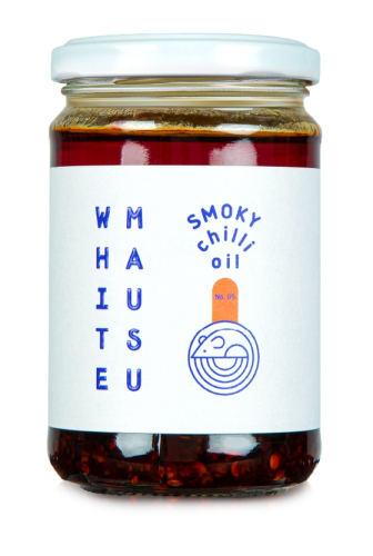 Smoky Chili Oil, røykfylt chiliolje, sesam & chili, 240 g - White Mausu