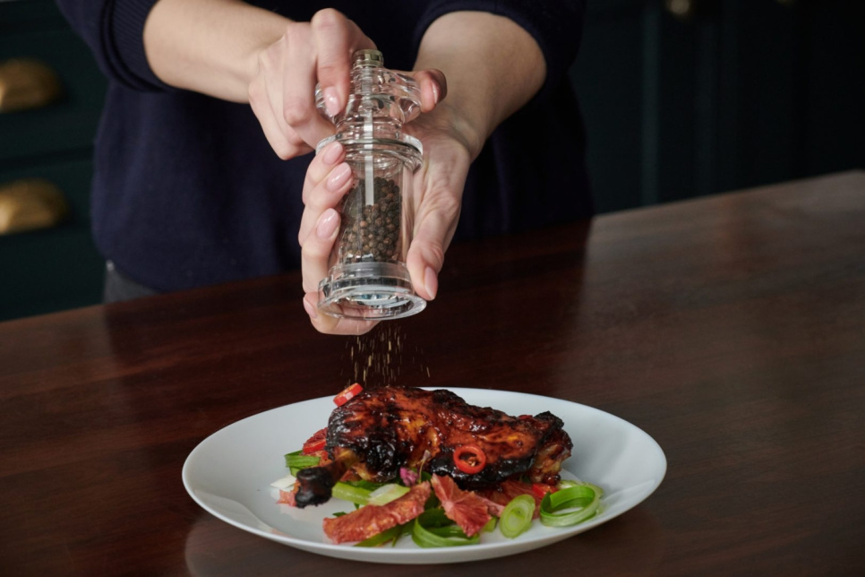 Pepper farge 605, Akryl - Cole & Mason Pepper farge 605, Akryl - Cole & Mason