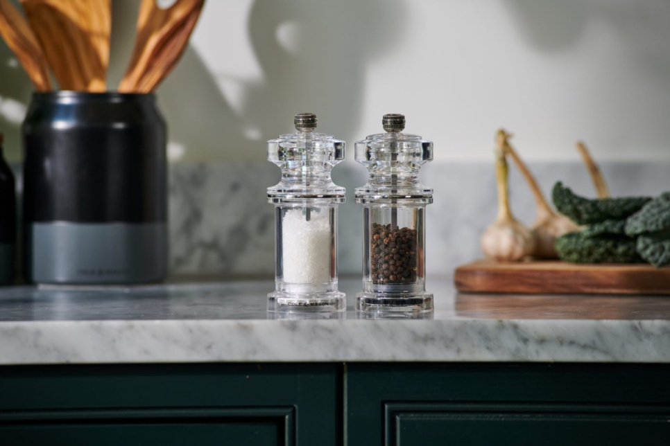 Pepper farge 605, Akryl - Cole & Mason