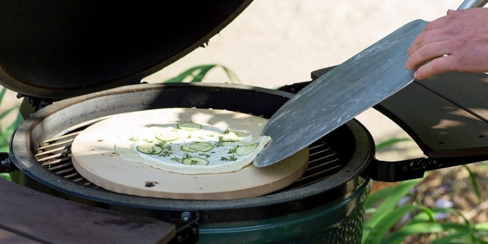 Pizzaspade i aluminium fra Big Green Egg