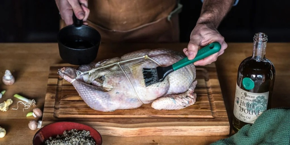 Støpejernspanne med pensel - Big Green Egg