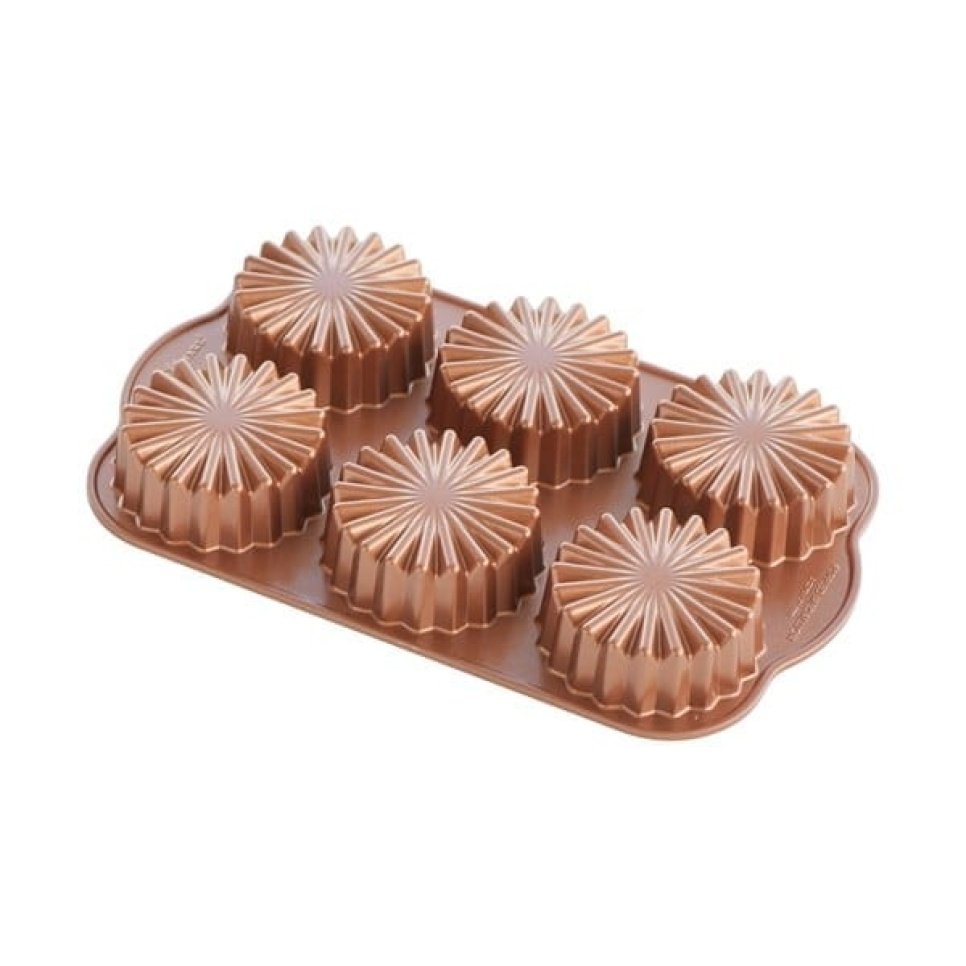 Bakeform Ruffled Medaljong, kobber - Nordic Ware i gruppen Baking / Bakeformer / Kakeformer hos The Kitchen Lab (1288-18324)