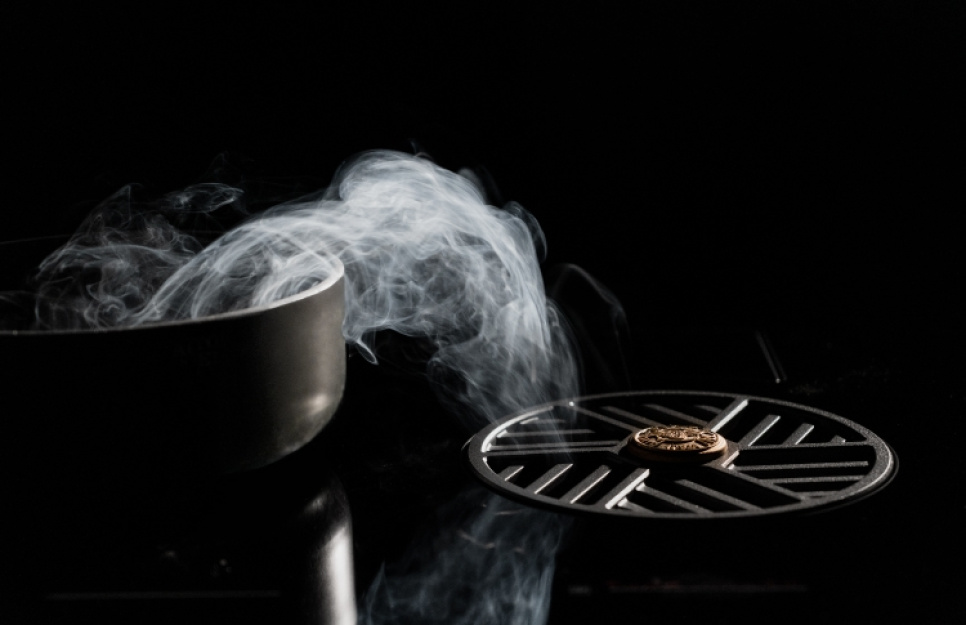 Induksjonstopp 80 cm med integrert avtrekksvifte - Bertazzoni Induksjonstopp 80 cm med integrert avtrekksvifte - Bertazzoni