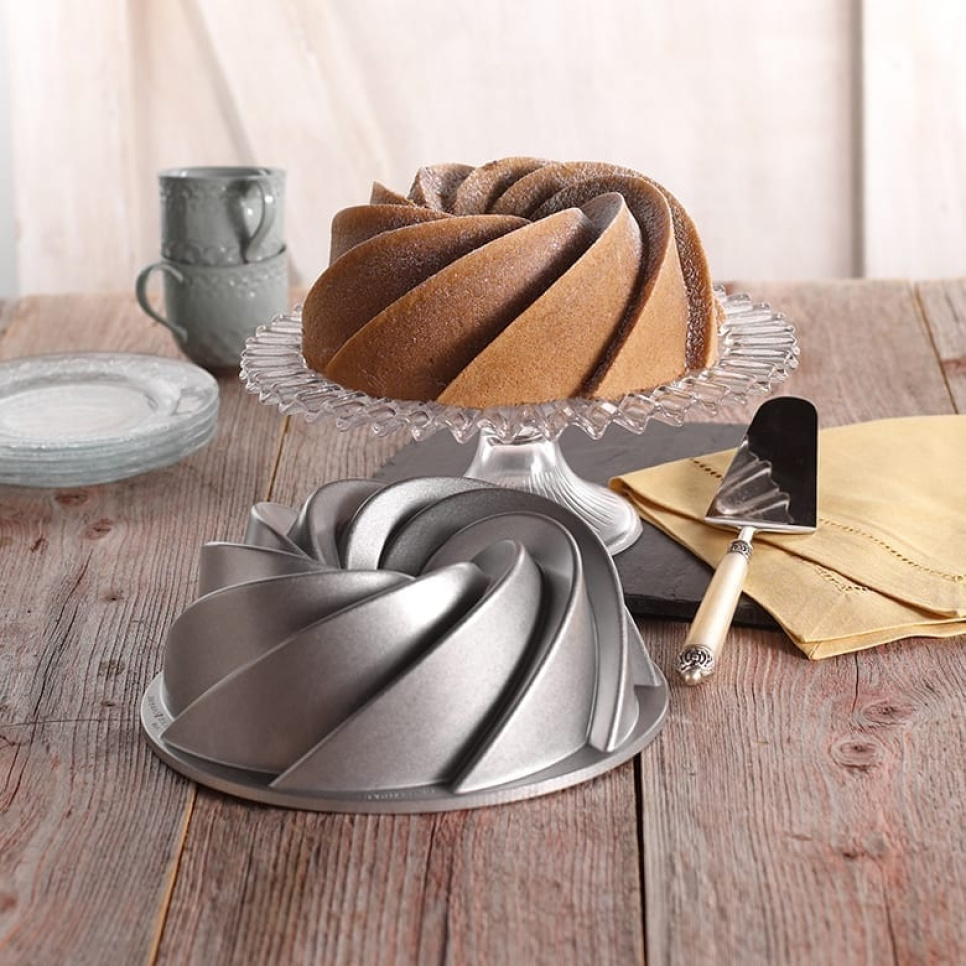 Bakeform Heritage Bundt Pan, gullfarget - Nordic Ware Bakeform Heritage Bundt Pan, gullfarget - Nordic Ware