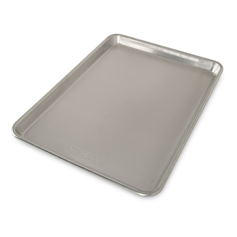 Bakeplate i aluminium, halvt ark, naturals - Nordic Ware i gruppen Matlaging / Former og Kantiner / Blikk og plater hos The Kitchen Lab (1422-27575)