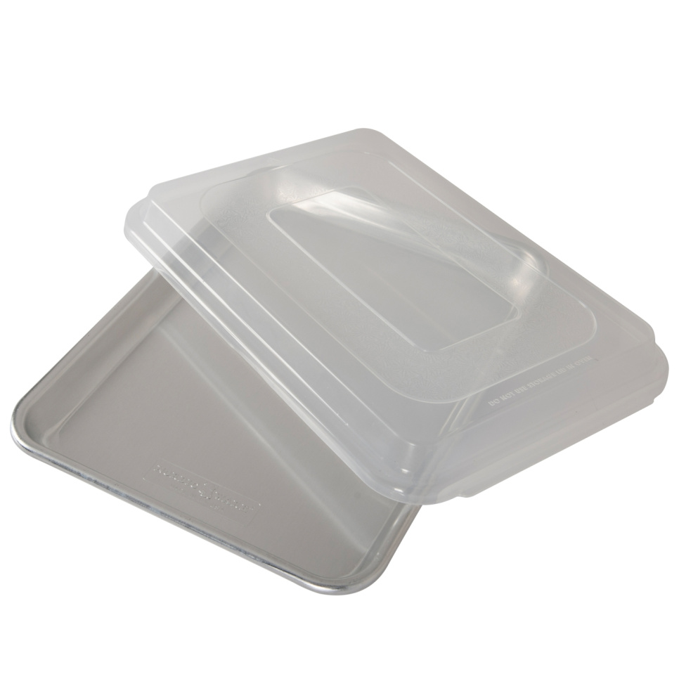Bakeplate i aluminium med lokk, Quarter - Nordic Ware i gruppen Baking / Bakeredskaper / Stekebrett hos The Kitchen Lab (1422-33543)