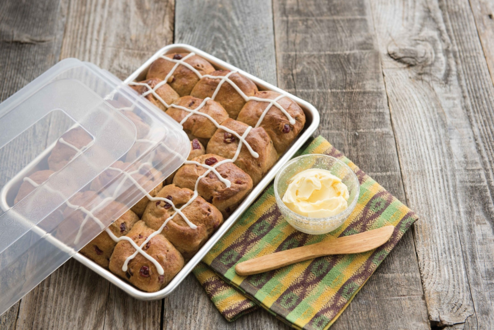 Bakeplate i aluminium med lokk, Quarter - Nordic Ware