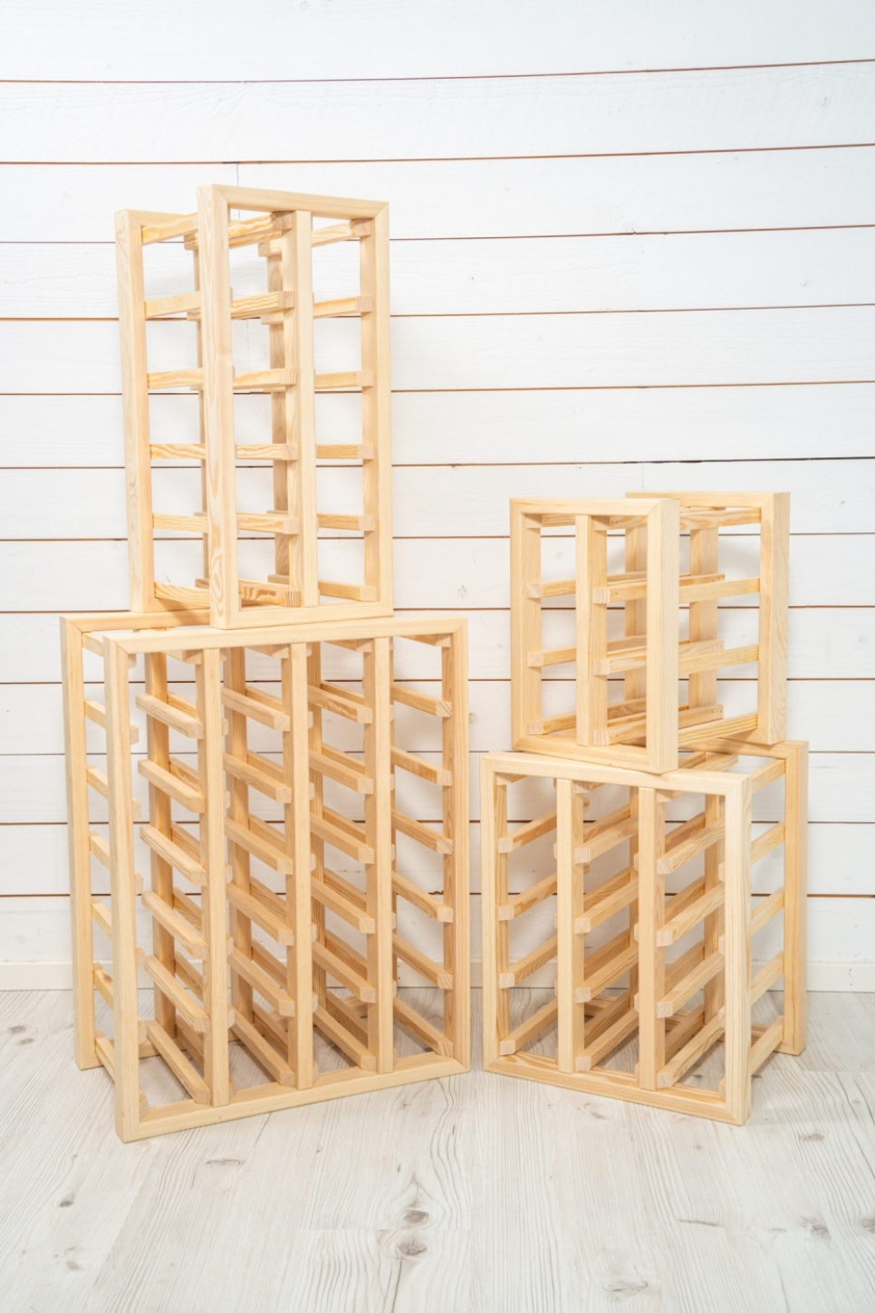 Vinstativ, Furu - Swedish Wine Rack i gruppen Bar og Vin / Tilbehør til vin / Vinstativ hos The Kitchen Lab (1422-36500)