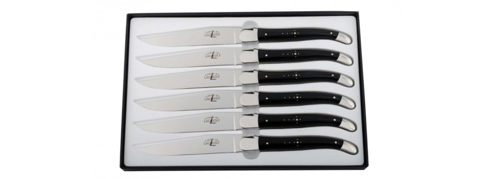 Sett med 6 spisekniver med håndtak av svart kuhorn i gruppen Borddekking / Bestikk / Kniver hos The Kitchen Lab (1446-17100)