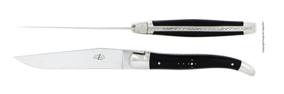 To kniver, skaft i mørkt horn, polert, Tradition - Forge de Laguiole i gruppen Borddekking / Bestikk / Kniver hos The Kitchen Lab (1446-32894)