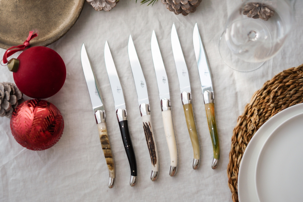 Seks kniver, skaft av ulike animalske materialer, polert, Tradition - Forge de Laguiole