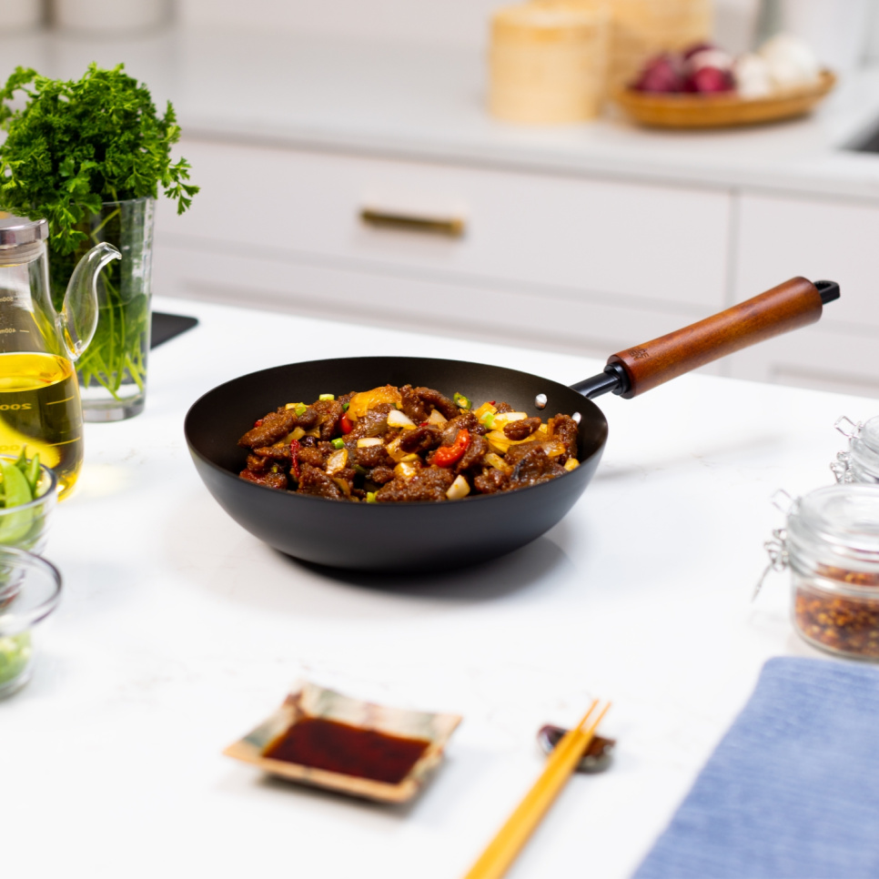 Stir Fry-panne i karbonstål, inbrent - Joyce Chen