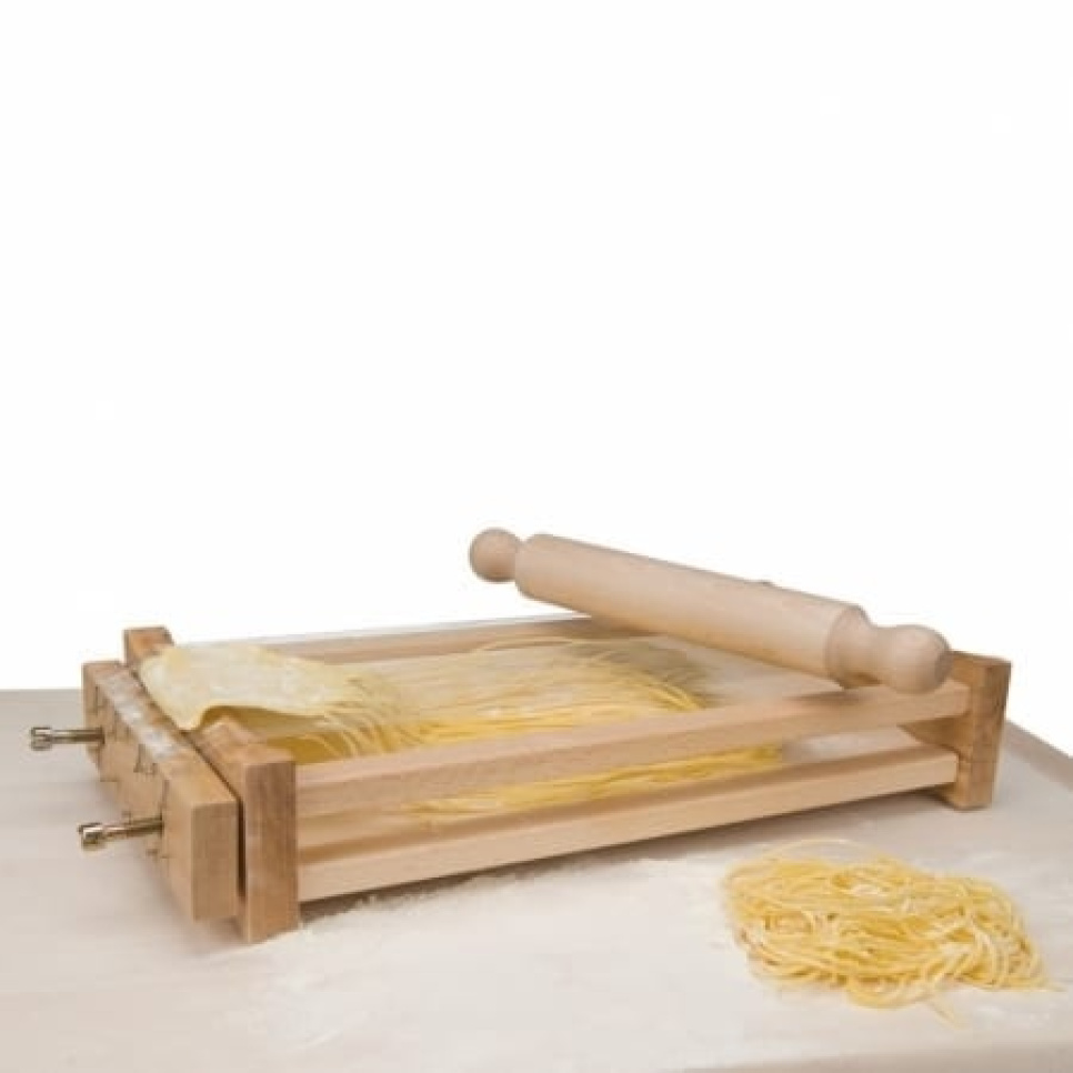 Chitarra pastamaskin med 32 cm kjevle - Eppicotispai i gruppen Kjøkkenapparater. / Andre kjøkkenapparater / Pastamaskiner hos The Kitchen Lab (1524-14848)