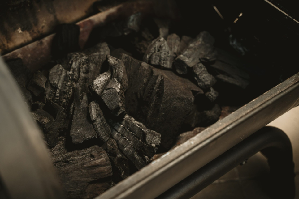 Grillkull, Chunx XL - Hardwood Lump Charcoal, 15,88 kg - Jealous Devil Grillkull, Chunx XL - Hardwood Lump Charcoal, 15,88 kg - Jealous Devil