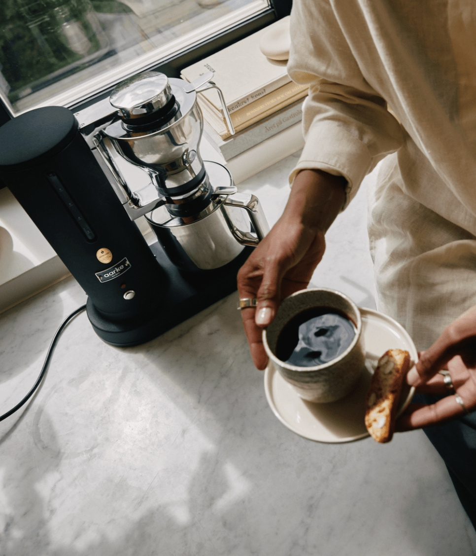Kaffemaskin i mattsvart - Aarke
