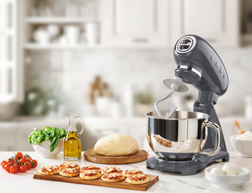 Kjøkkenmaskin - Smeg - Grå