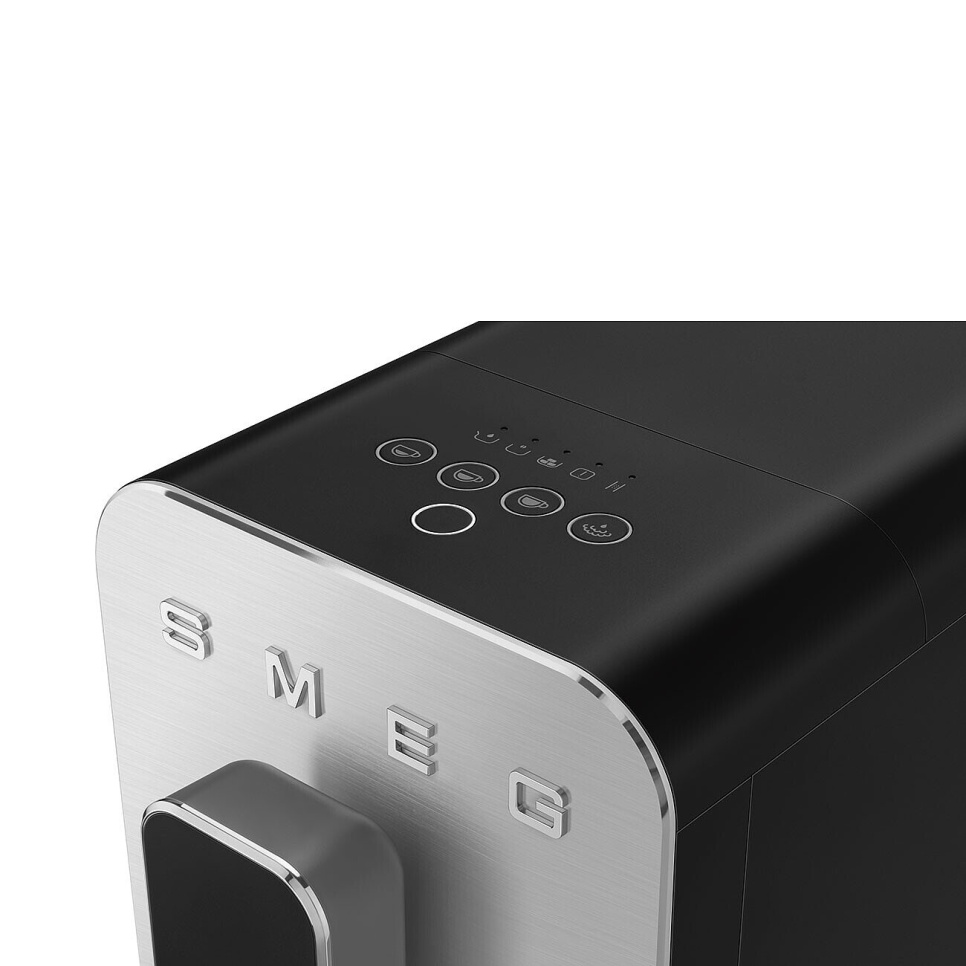 Helautomatisk espressomaskin med dampinnsats, Svart - Smeg Helautomatisk espressomaskin med dampinnsats, Svart - Smeg