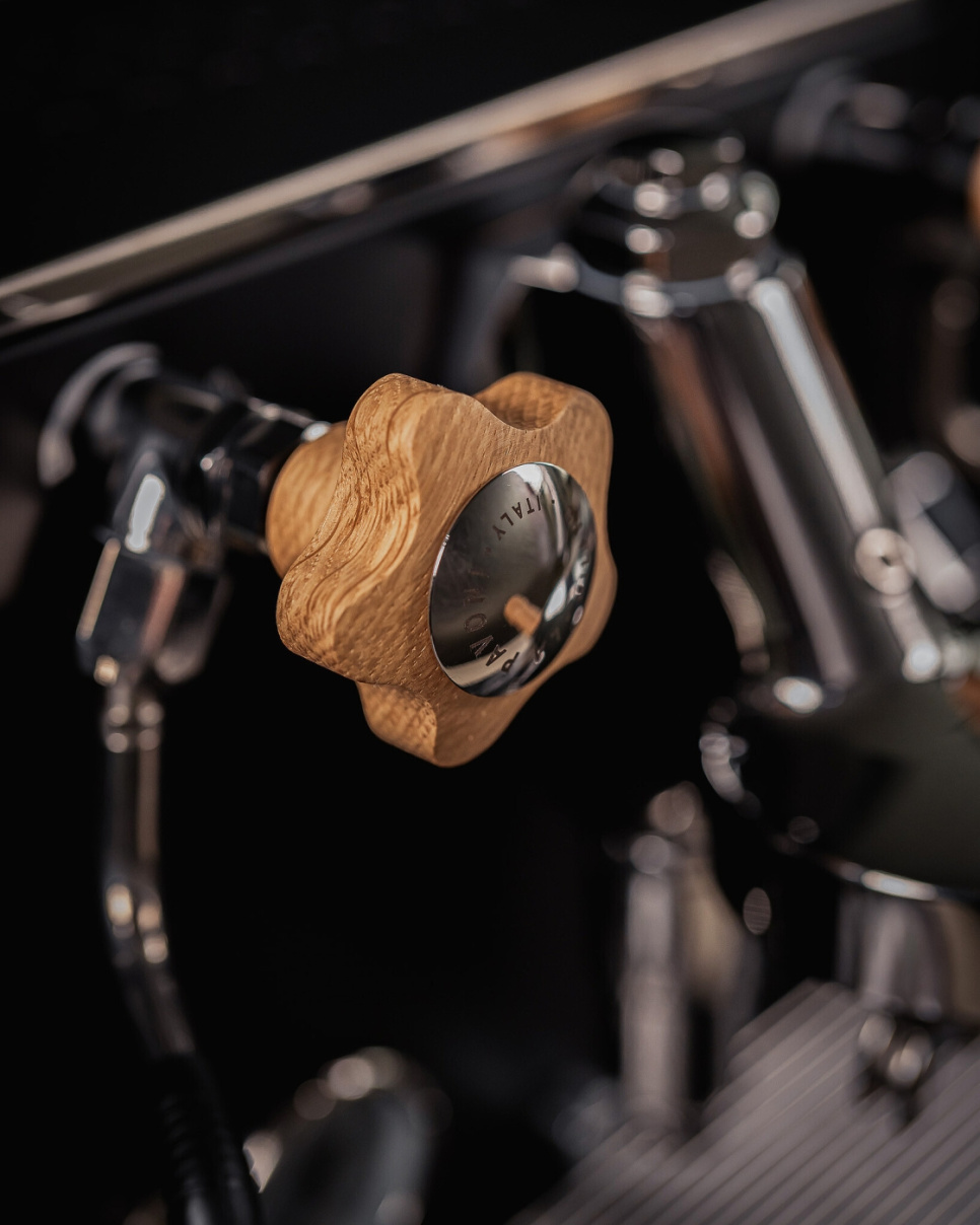 Sett med portafilter og knotter til Botticelli Evoluzione, eik - La Pavoni