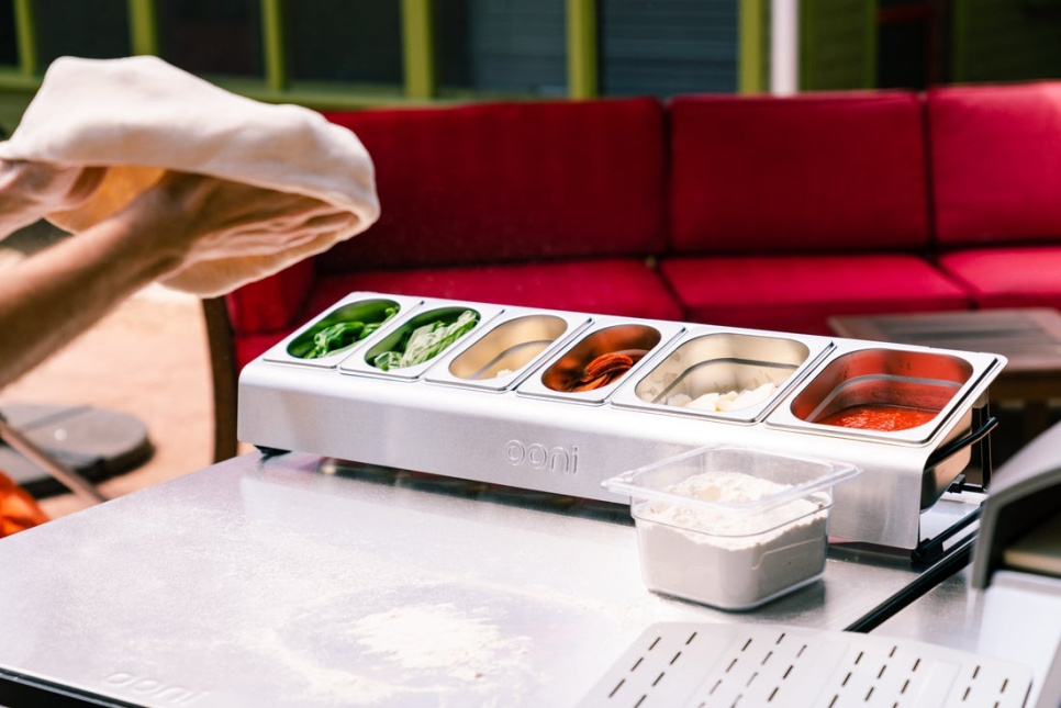 Toppingstasjon med kantiner - Ooni Toppingstasjon med kantiner - Ooni