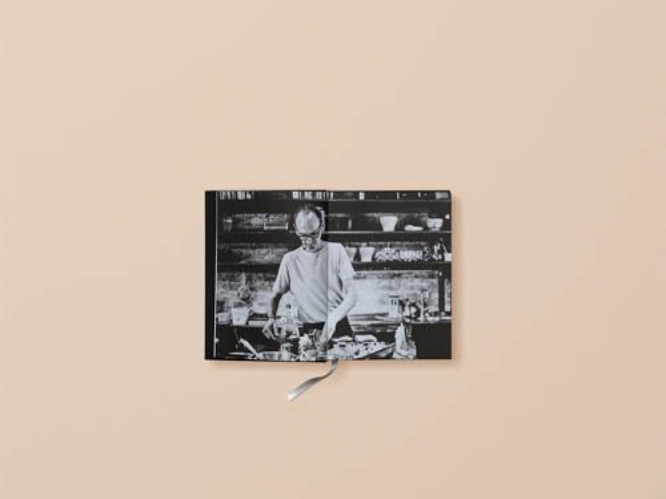 Historier og oppskrifter: Asiatiske utflukter med uforklarlige omveier, Deluxe-boks - Erik Videgård Historier og oppskrifter: Asiatiske utflukter med uforklarlige omveier, Deluxe-boks - Erik Videgård