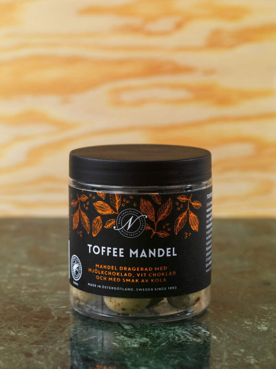 Toffee-mandel, 150g - Narr Chocolate i gruppen Matlaging / Kolonial hos The Kitchen Lab (2070-26796)