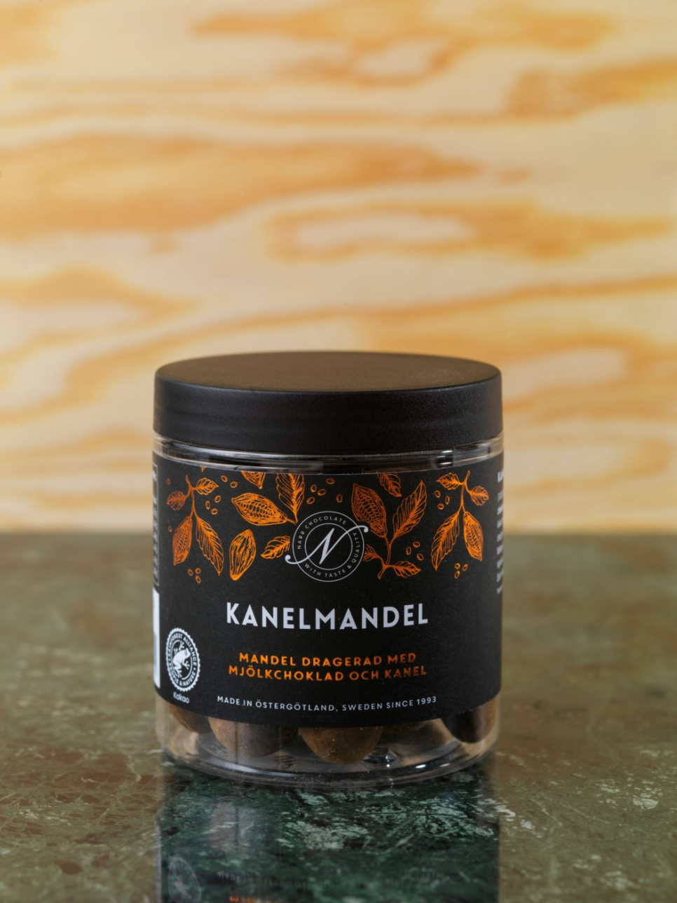 Kanelmandel, 150g - Narr Chocolate i gruppen Matlaging / Kolonial hos The Kitchen Lab (2070-26801)