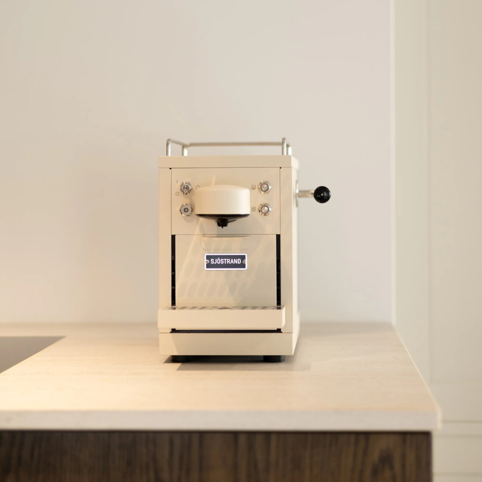 Kapselmaskin, The Original Espresso Capsule Machine, Beige - Sjöstrand Kapselmaskin, The Original Espresso Capsule Machine, Beige - Sjöstrand