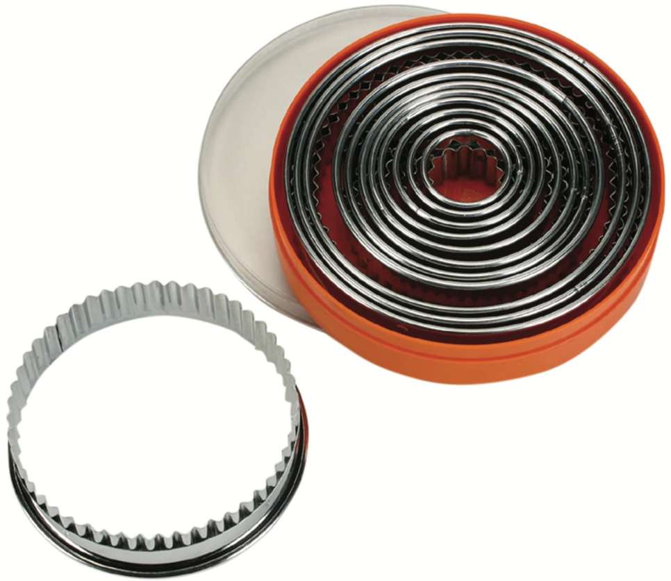 Bølgede runde utstikkere, sett med 12 deler - Schneider i gruppen Baking / Bakeredskaper / Kuttere og former hos The Kitchen Lab (2254-33773)