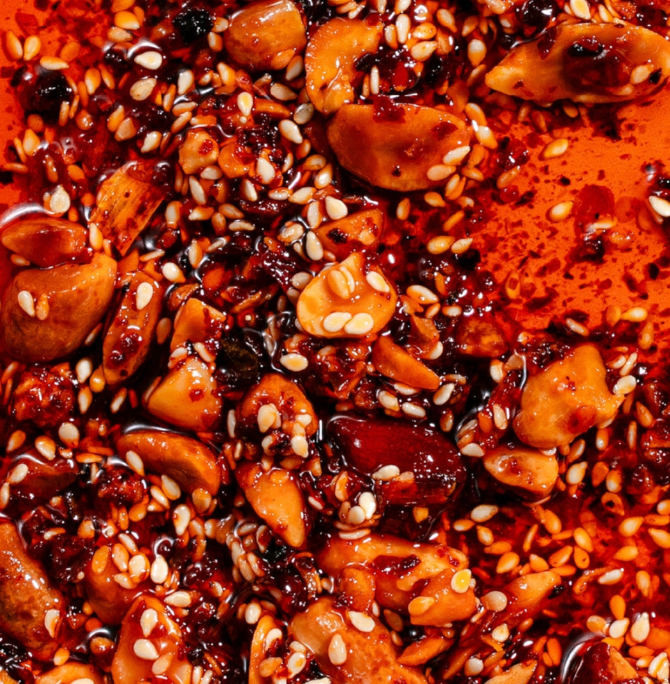 Peanut Rãyu, sprø chili-olje med peanøtter og sesam, 240 g - White Mausu